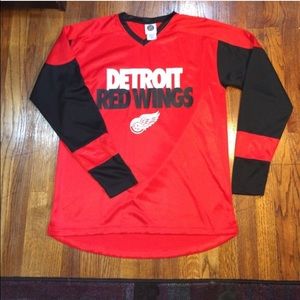Detroit red wings long sleeve