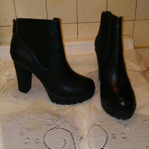 Steve Madden Amandaa Boots