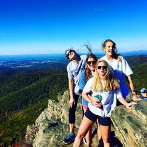 Meet your Posher, Caroline