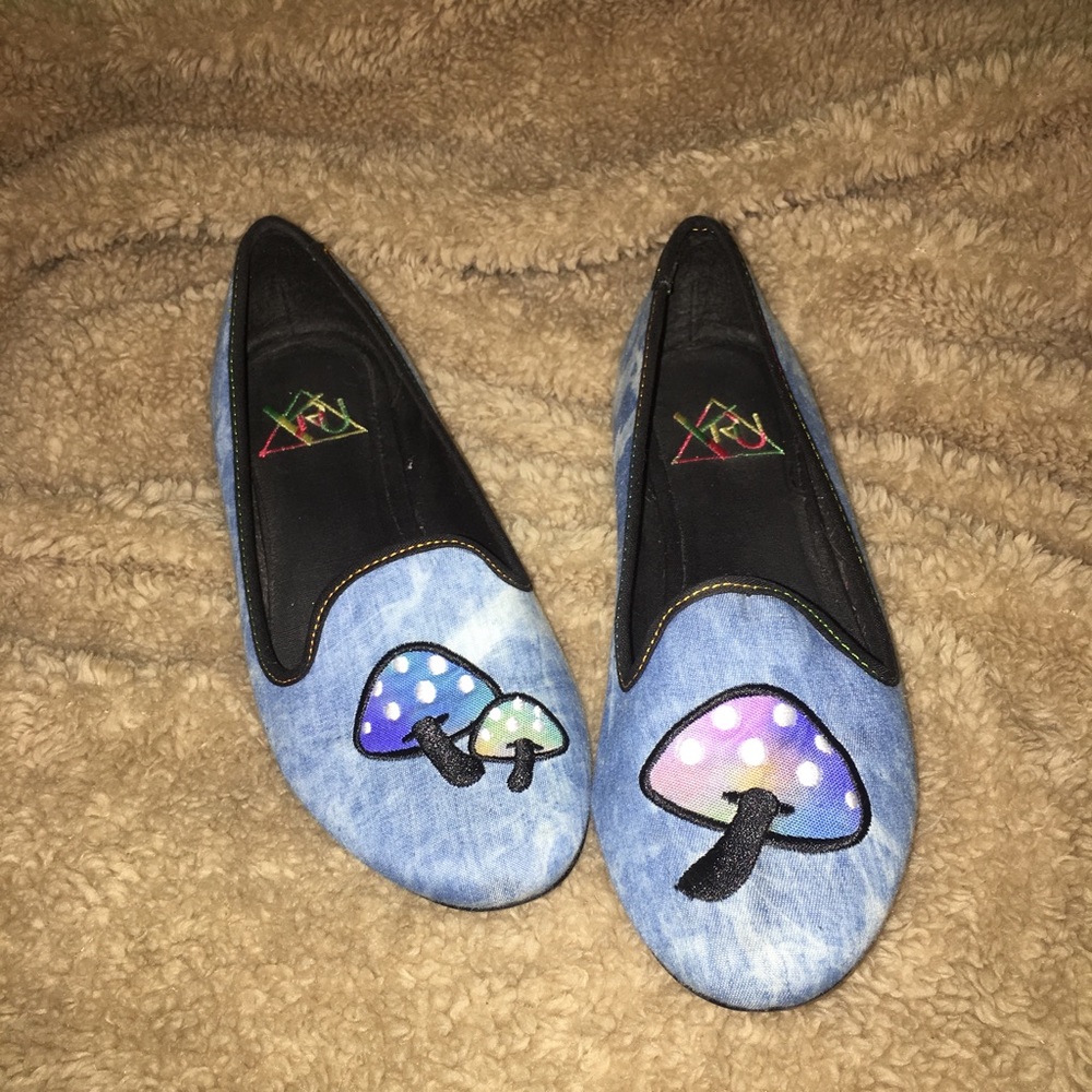 YRU MUSHROOM FLATS
