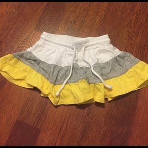 Skirt With Grey And Yellow Strips In The Bottom