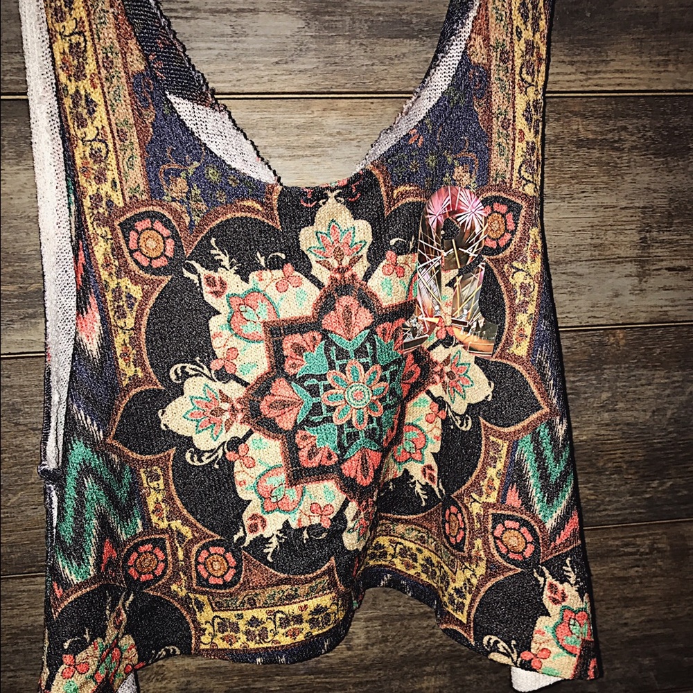 🚫SOLD🚫Pretty Lights Mandala Crop