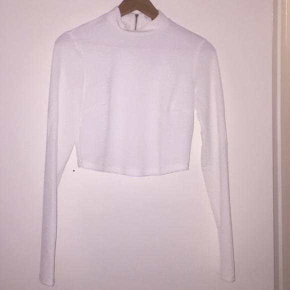 Crop top - Picture 1 of 2