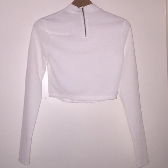 Crop top - Picture 2 of 2