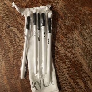 kylie brushes!