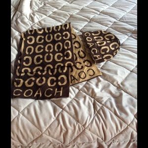 COACH HAT & SCARF SET