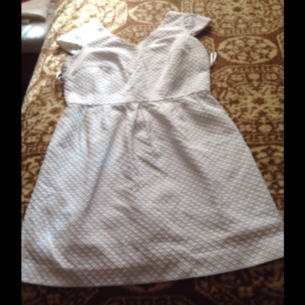 Biutufful Ivory dress.
