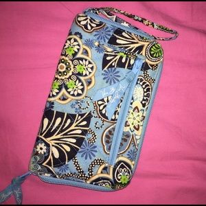NEW Vera Bradley Blue and Green wristlet wallet