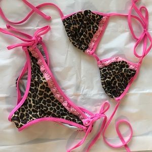 ✨final sale✨ cheetah + pink string bikini // small