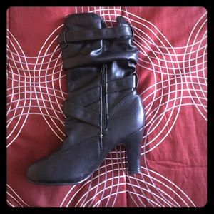 Mid-calf heeled booties