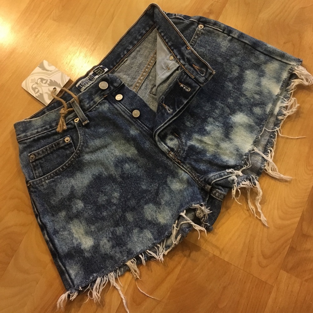 VINTAGE Gap "loose fit" bleached denim cutoffs