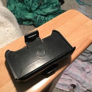 Black otterbox holster for iPhone 4s