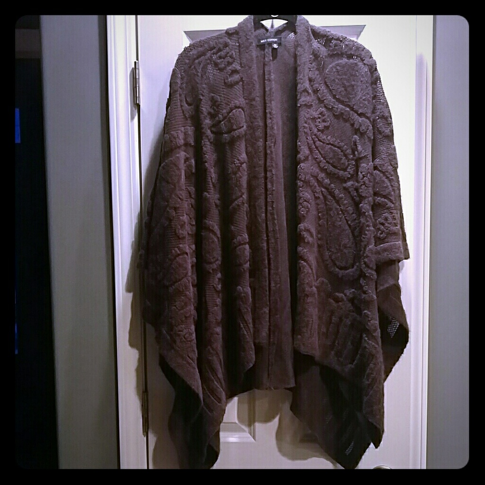 Beautiful Max Edition Shawl/Top