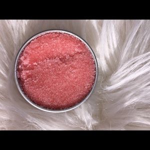 SUGAR LIP SCRUBS