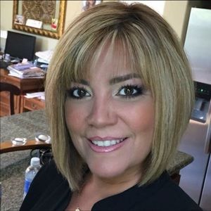 Meet your Posher, Claudia