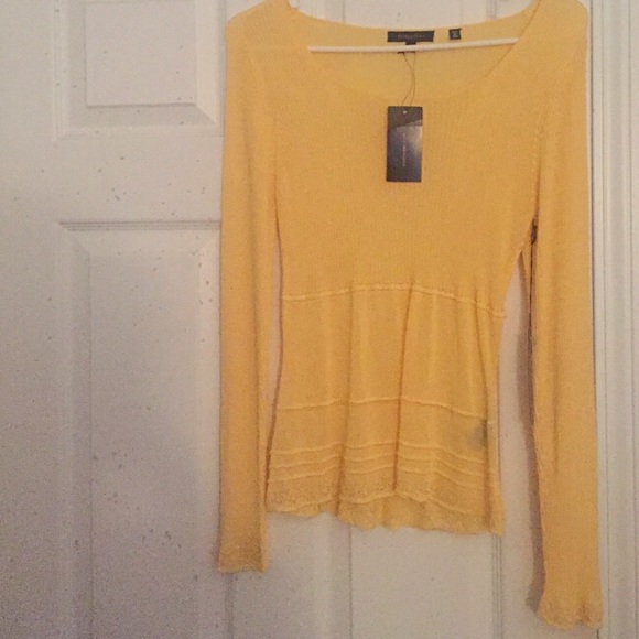 BCBG MAXAZRIA SWEATER - Picture 2 of 3