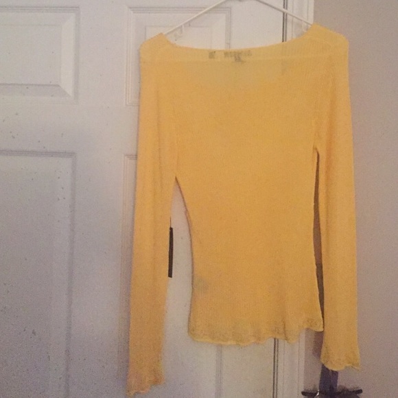BCBG MAXAZRIA SWEATER - Picture 3 of 3