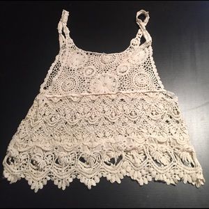 Cream/white crochet crop top