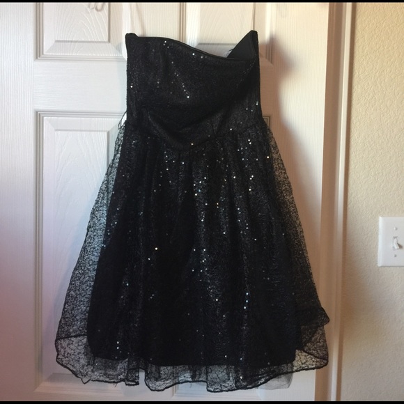 Dresses & Skirts - dress