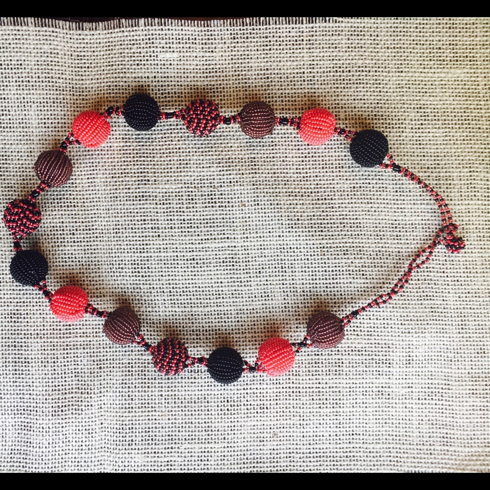 Beaded bobble necklace