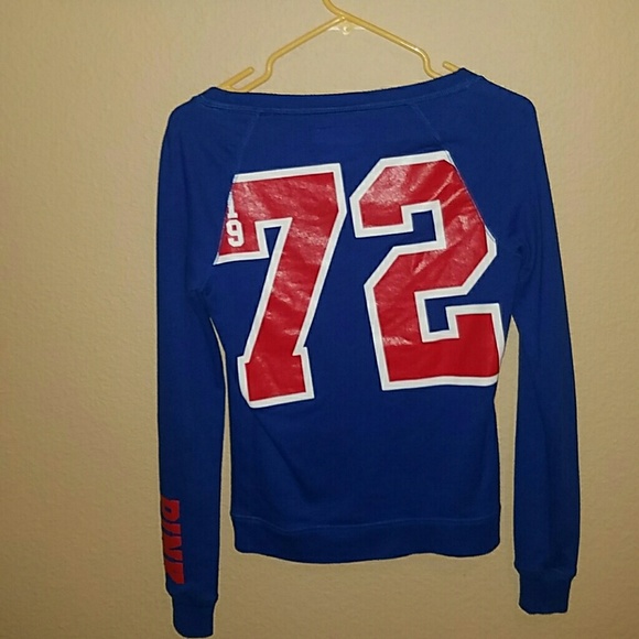 Victoria secret sweater - Picture 2 of 4