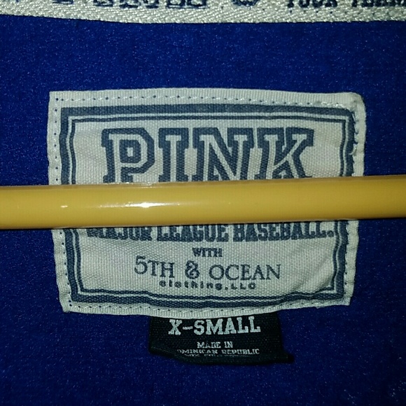 Victoria secret sweater - Picture 4 of 4