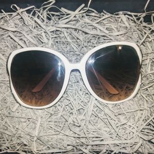 {Rocawear} white sunglasses 🕶️