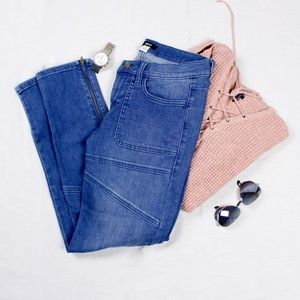URBAN OUTFITTERS MID RISE Moto Jeans