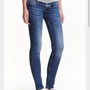 H&M mama skinny sculpting jeans! 😍