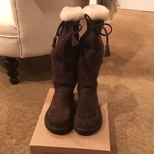 UGG Suede and Sweater Boots Size 6 UGG Suede and Sweater Boots Size 6