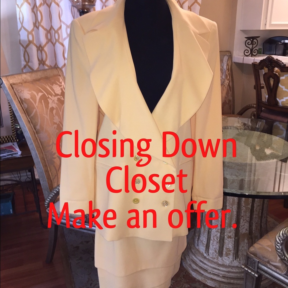 Escada Largaretha Key Suit Skirt / Jacket size 40
