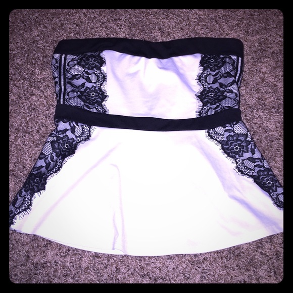 Gorgeous lace strapless top! - Picture 1 of 1