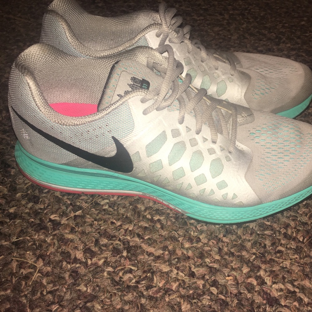 Grey and blue Nike Pegasus 31