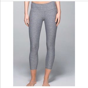 Lululemon wunder under