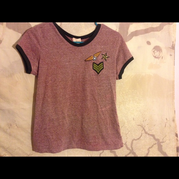 Patched Ringer Tee👘🤗 - Picture 1 of 1