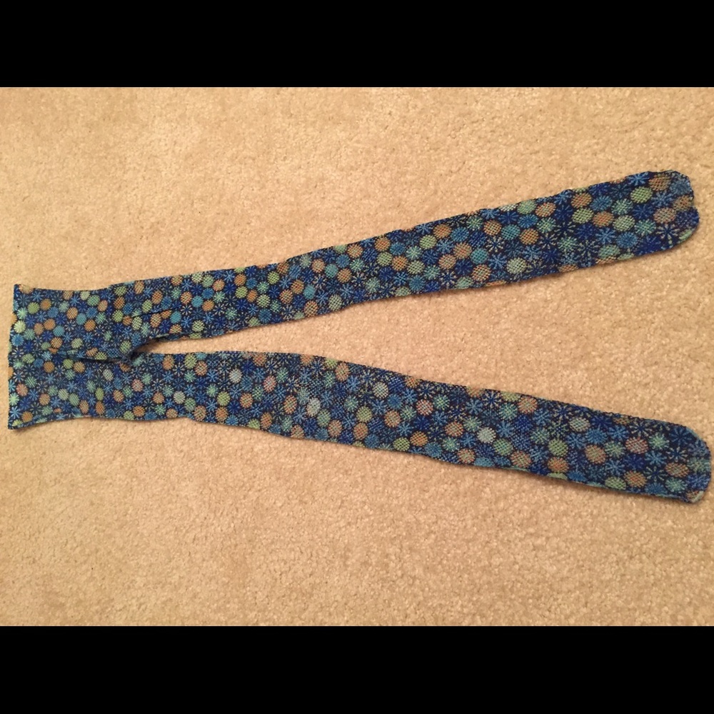 Blue dot pinwheel print fishnet pantyhose tights