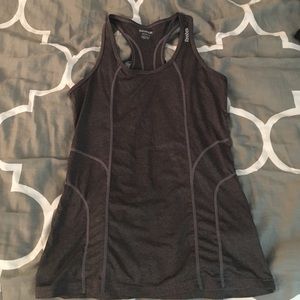 workout tank top