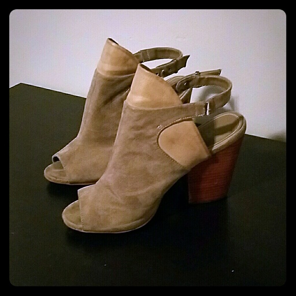 MIA Shoes - Mia Esperanza open toe shoe size 7.5