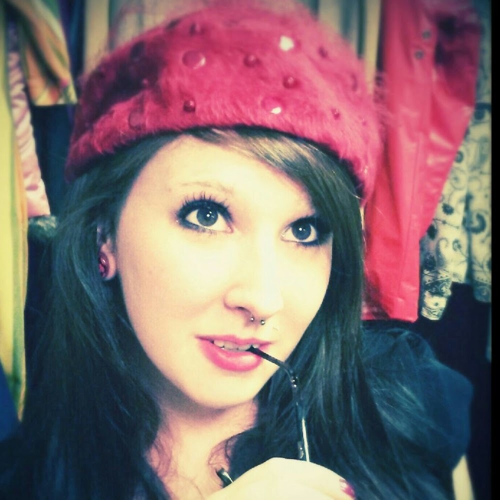 Meet your Posher, Alexis