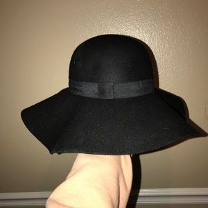 Black floppy hat