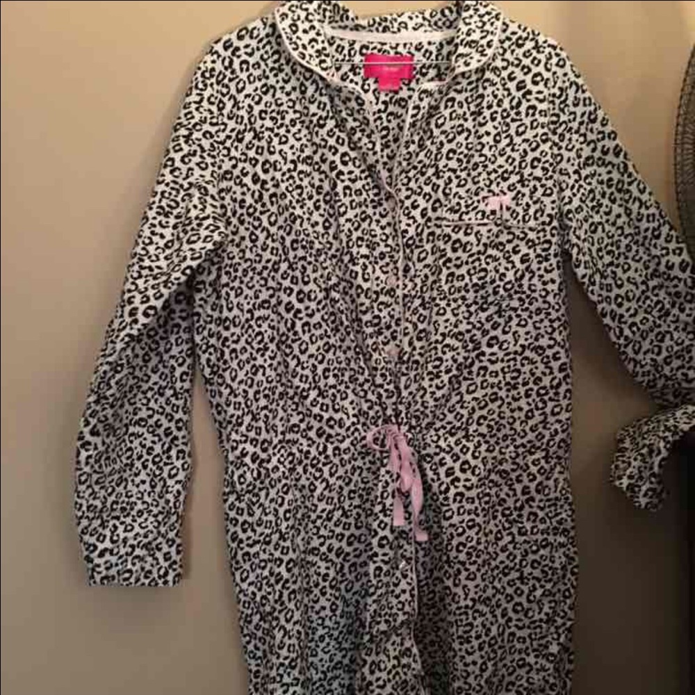 SOLD - VS sleep shirt - washed - never worn!