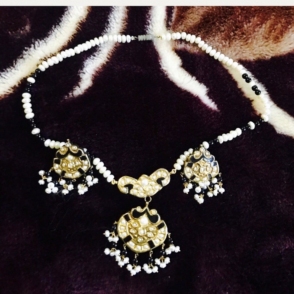 Vintage Antique Necklace and Earrings set - Picture 3 of 6