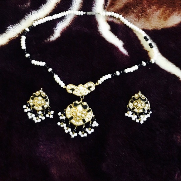 Vintage Antique Necklace and Earrings set - Picture 2 of 6