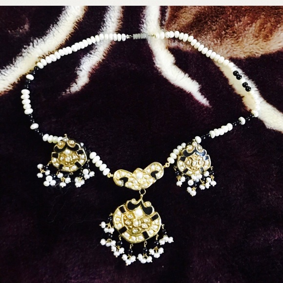 Vintage Antique Necklace and Earrings set - Picture 3 of 6