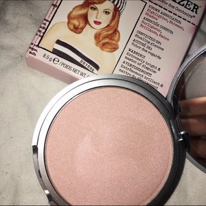 NEW | The Balm Cindy Lou-Manizer Highlighter