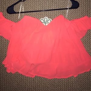 Off the shoulder sweetheart neckline shirt