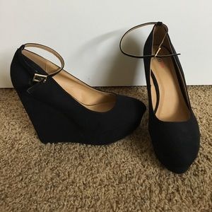Just fab black wedge
