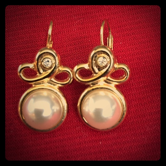 BOGOF Pearl & Rhinestone Earrings - Picture 1 of 3