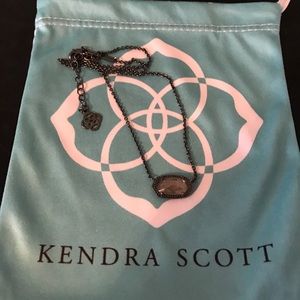 Kendra Scott necklace