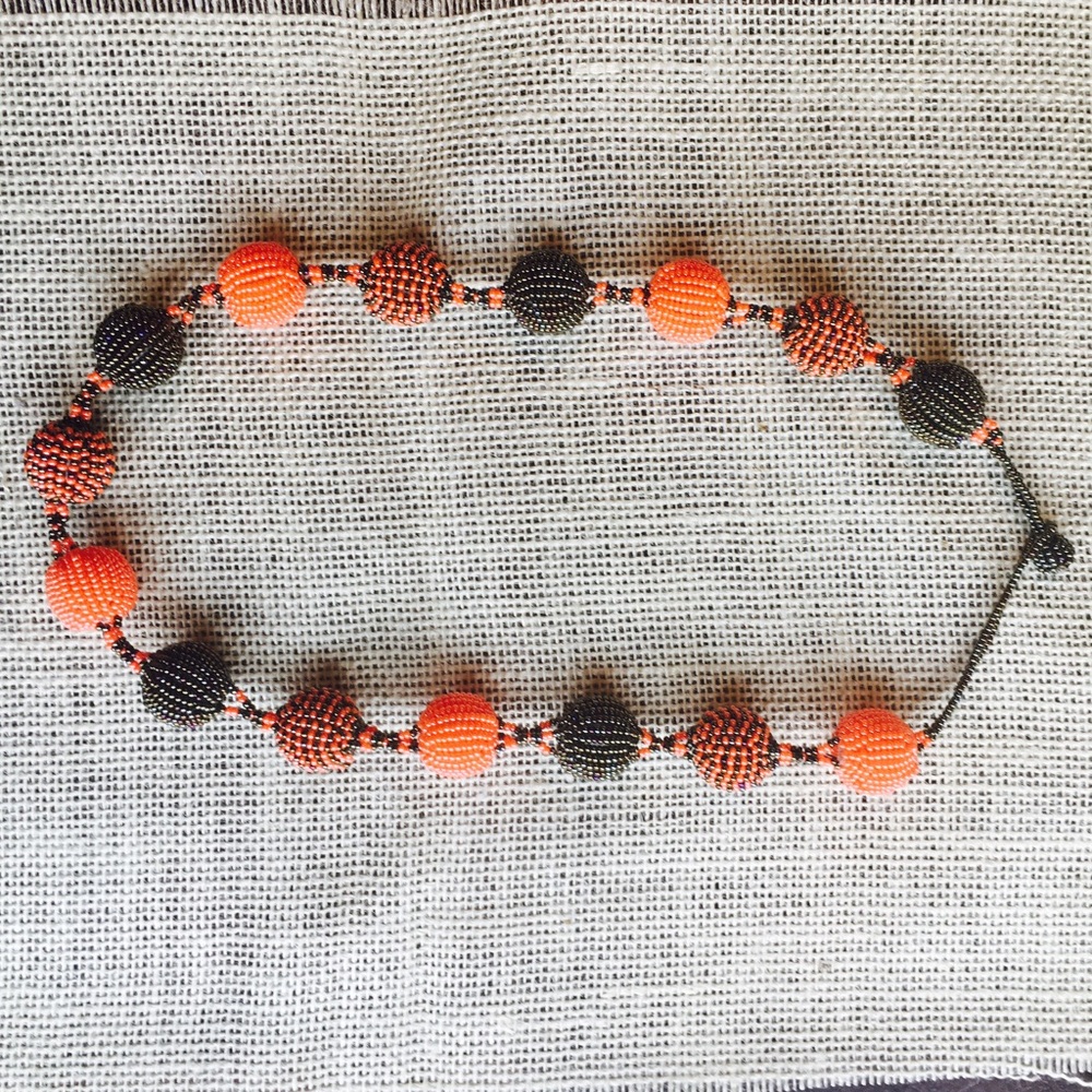 Beaded bobble necklace